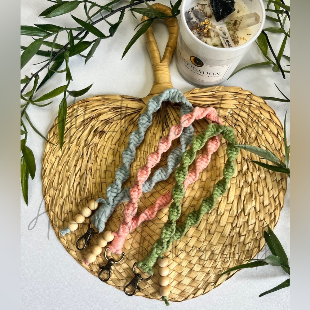 Macrame Keychain Wristlet [with beads] | Handmade